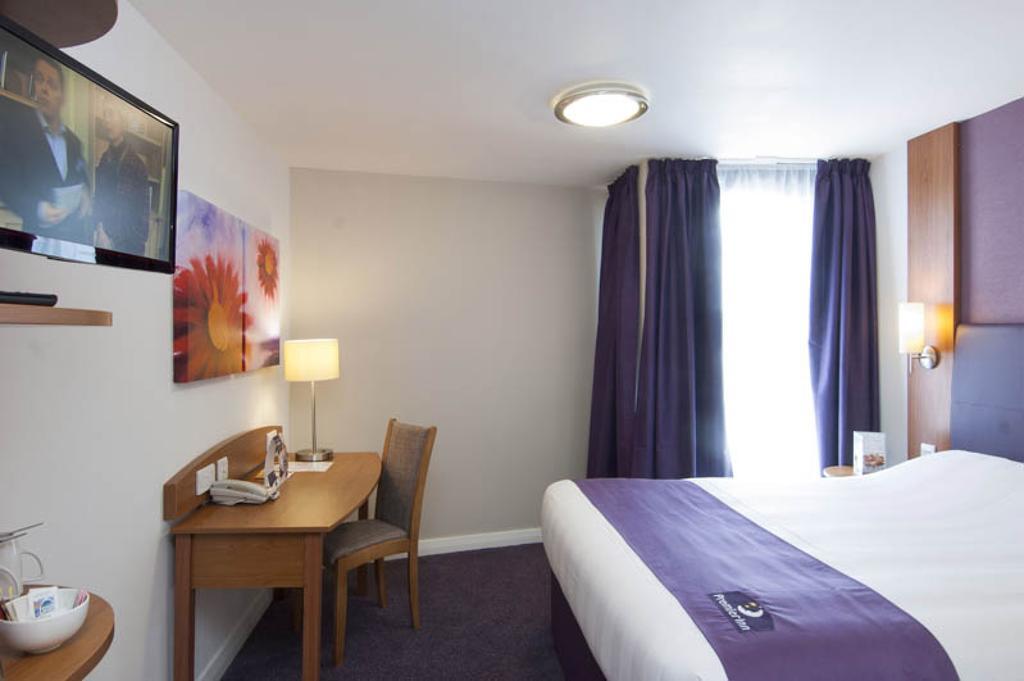 Premier Inn Dundee West Room photo