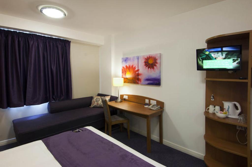 Premier Inn Dundee West Room photo