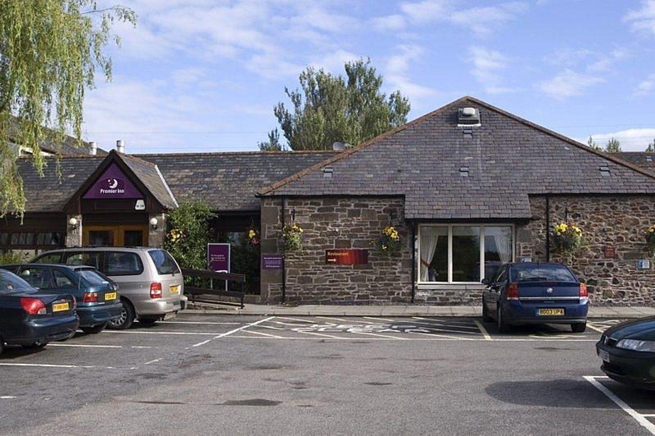 Premier Inn Dundee West Exterior photo